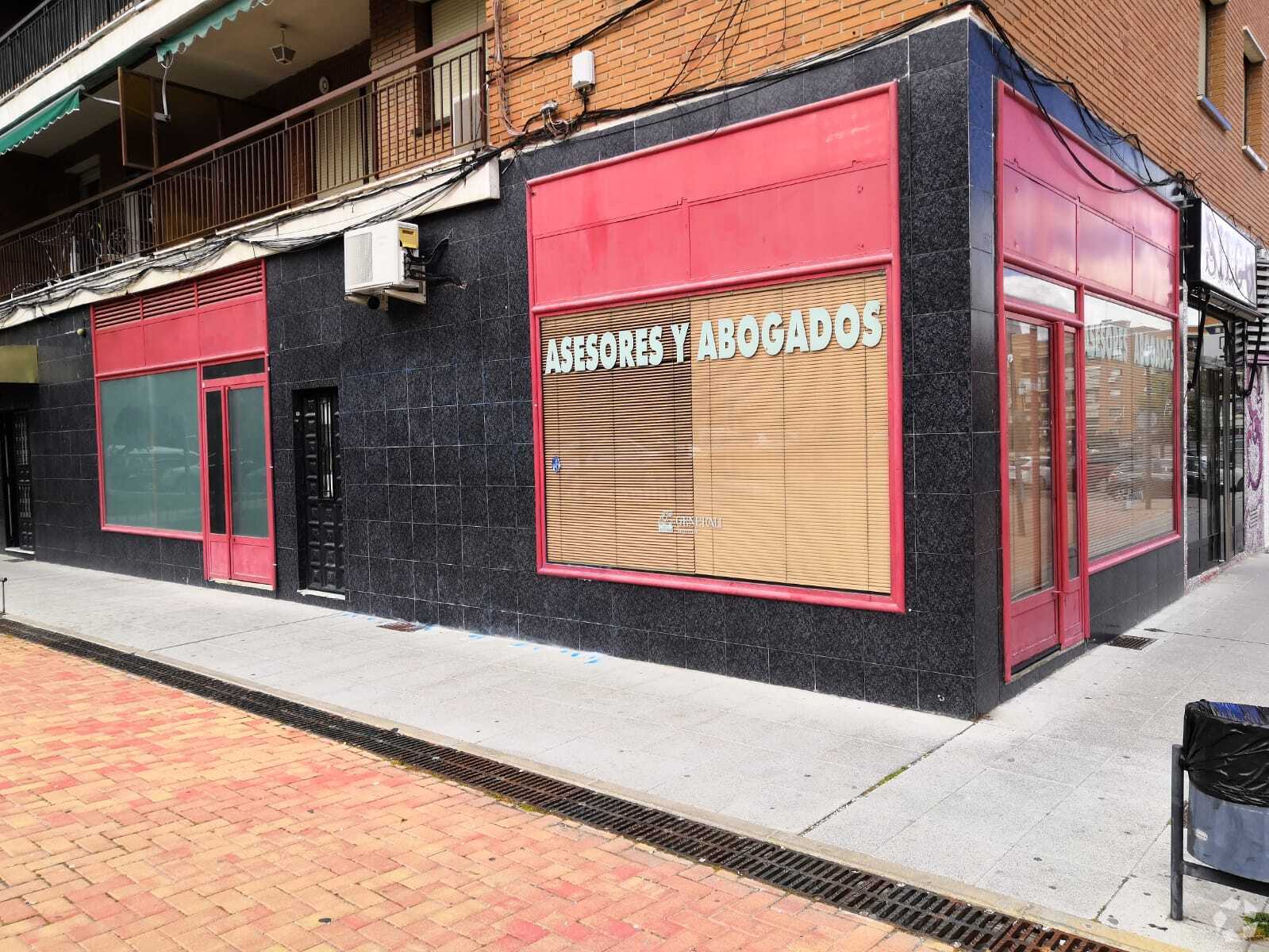 Retail in Móstoles, Madrid for lease Interior Photo- Image 1 of 2