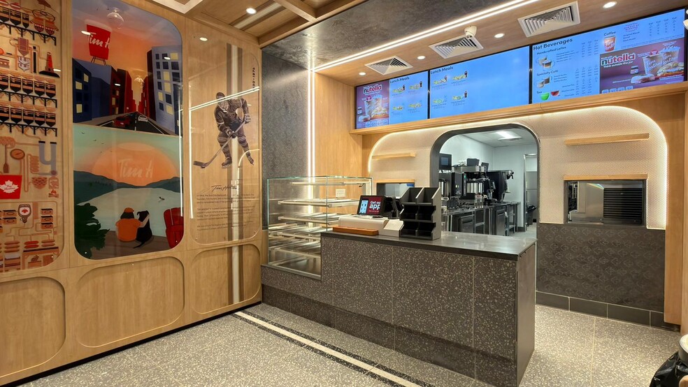 936 Eighth Ave, New York, NY for lease - Interior Photo - Image 2 of 9
