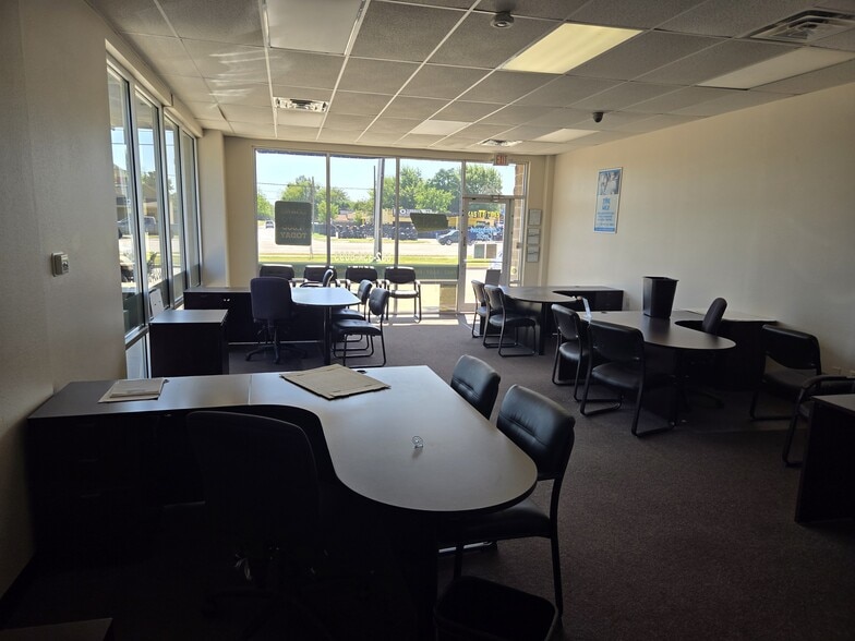 6201 Denton Hwy, Haltom City, TX for lease - Interior Photo - Image 3 of 5
