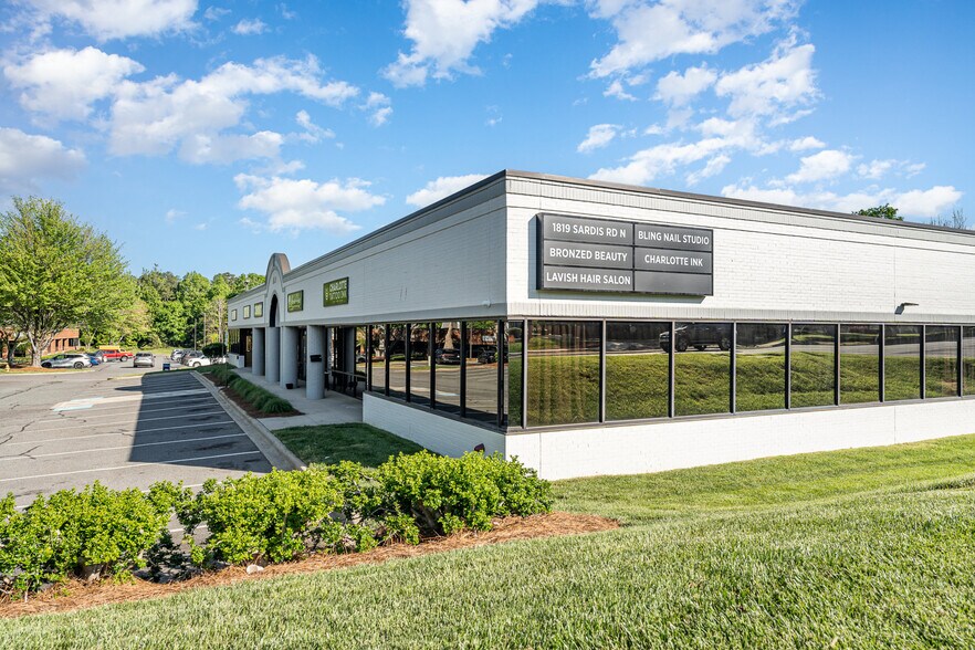 1805 Sardis Rd N, Charlotte, NC for lease - Building Photo - Image 3 of 8