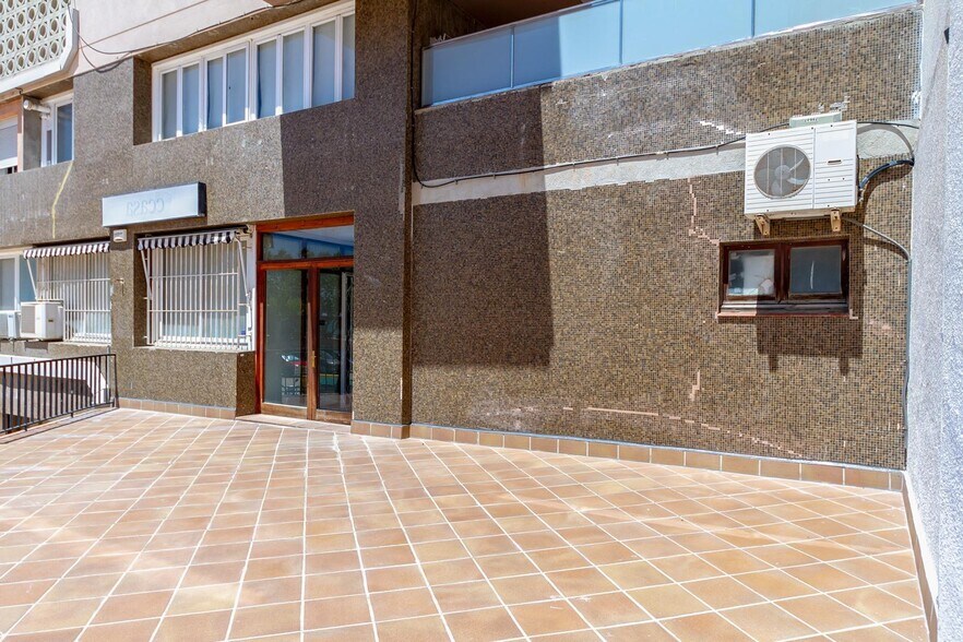 Immeuble residentiel dans Arenys de Mar, Barcelona à vendre - Photo du bâtiment - Image 2 de 2