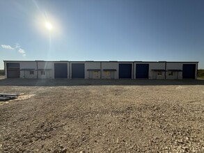 8081 Old Bastrop Rd, New Braunfels, TX à louer Photo intérieure- Image 2 de 13