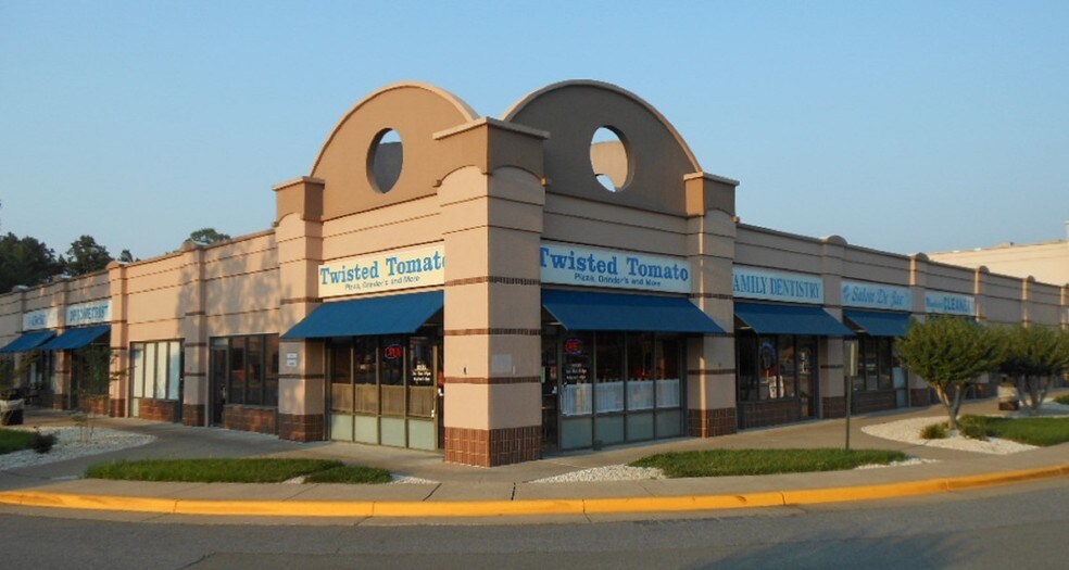 13530-13570 Waterford Pl, Midlothian, VA à louer - Photo du bâtiment - Image 3 de 7