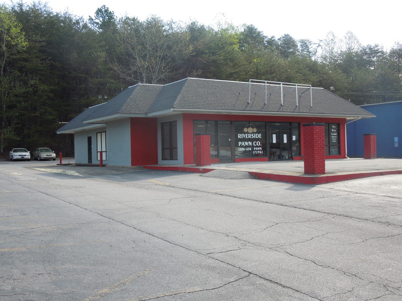 1744 Virginia Ave, Collinsville, VA à vendre - Photo du bâtiment - Image 1 de 1