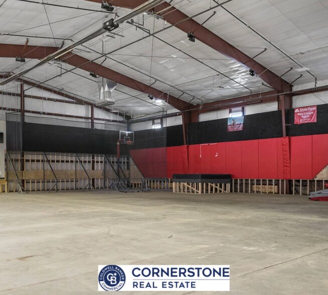 4720 Lathrop Rd, Evansville, WY à louer - Photo du bâtiment - Image 2 de 9