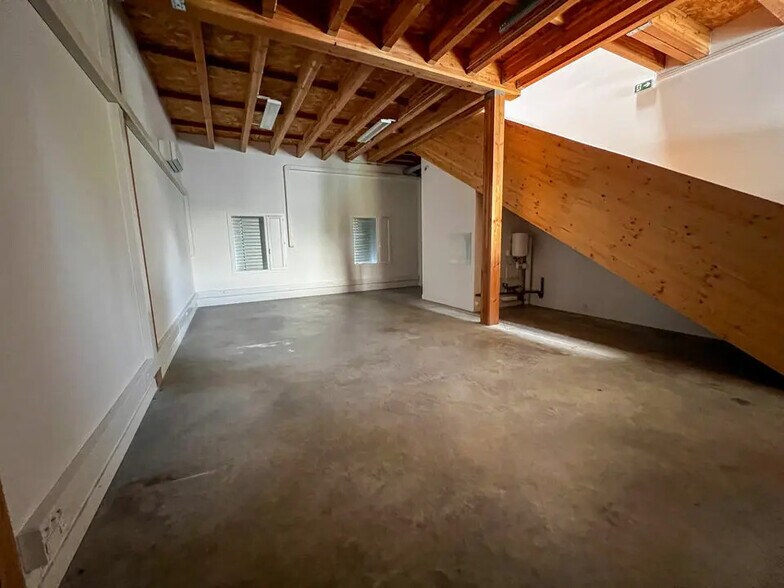 Flex in Avignon for sale - Interior Photo - Image 2 of 5