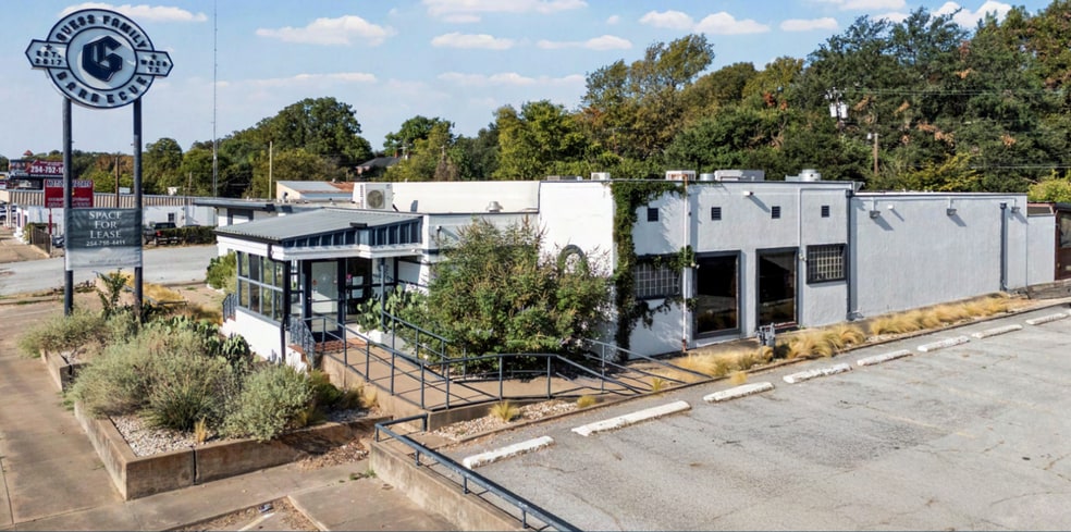 2803 Franklin Ave, Waco, TX for lease - Building Photo - Image 1 of 6