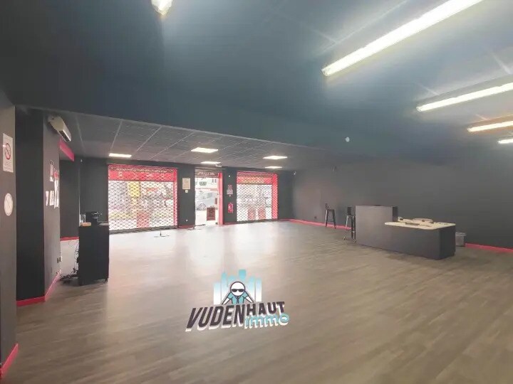 Retail in Toulouse for lease - Building Photo - Image 1 of 9