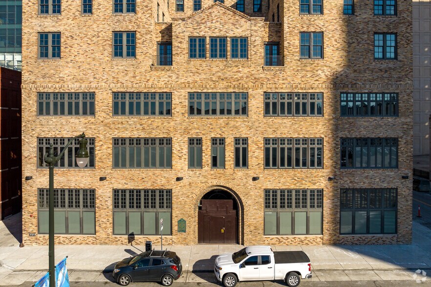 2110 Park Ave, Detroit, MI à louer - Photo du bâtiment - Image 3 de 5