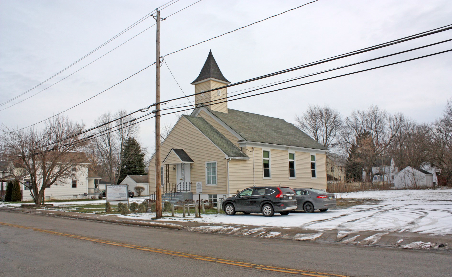 325 S Van Buren Ave, Barberton, OH à vendre Photo principale- Image 1 de 1