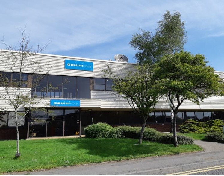 Hargreaves Rd, Swindon à louer - Photo principale - Image 1 de 6