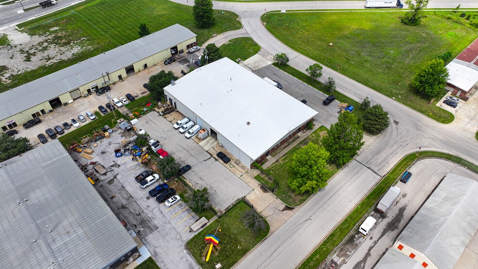 311 N Burch St, Olathe, KS for sale - Building Photo - Image 3 of 8