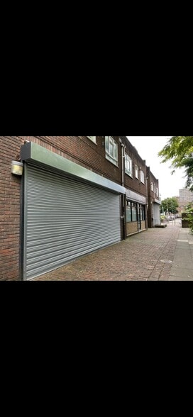 64 Falcon Rd, London for lease - Building Photo - Image 2 of 9