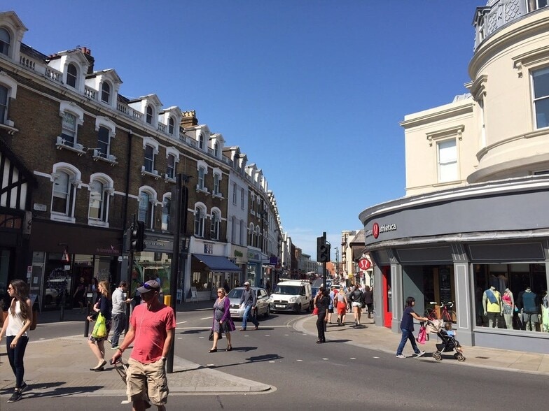 1-7A The Square, Richmond à louer - Photo du bâtiment - Image 2 de 6