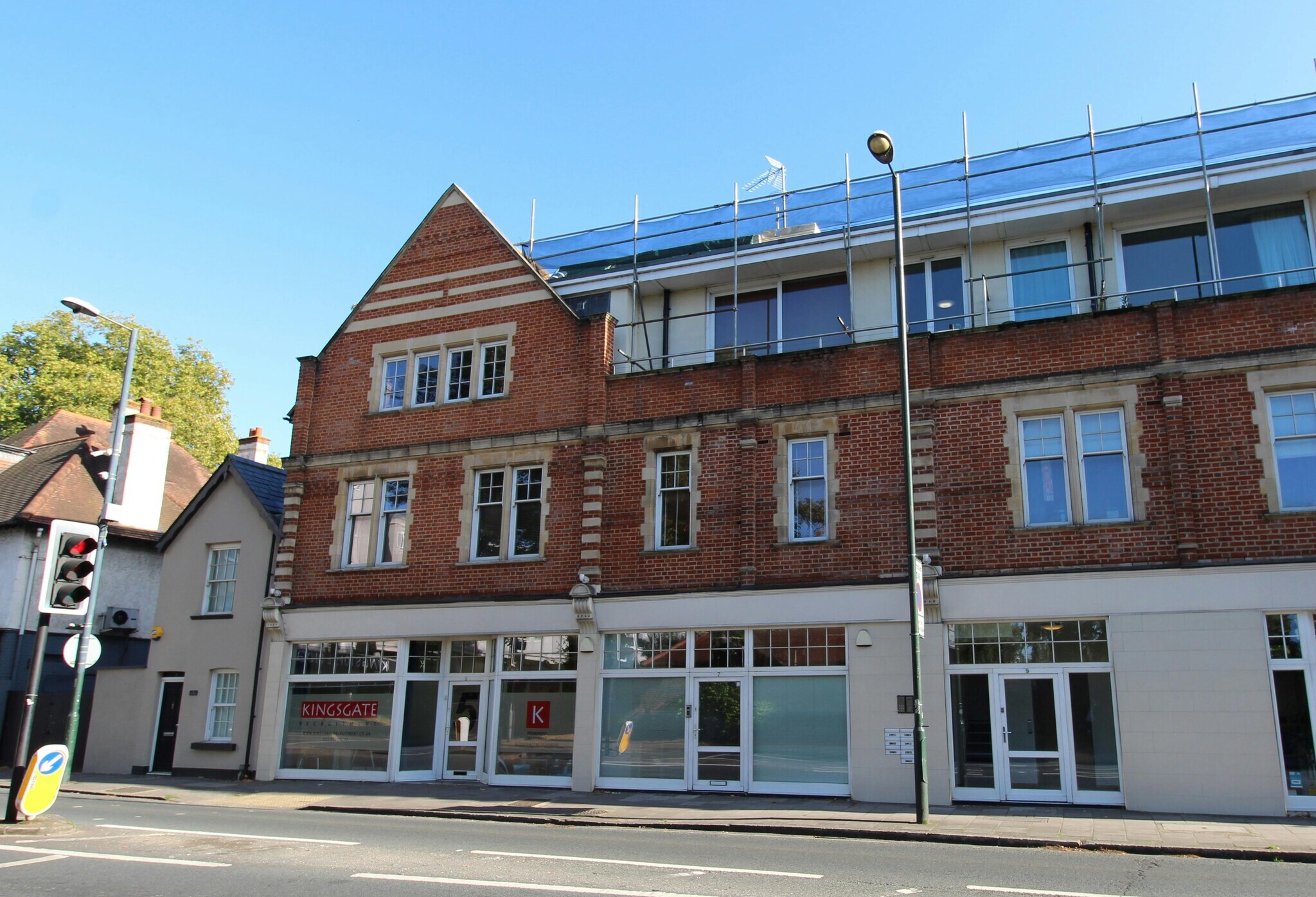 5-11 Hampton Court Rd, Kingston Upon Thames à louer Photo du bâtiment- Image 1 de 5