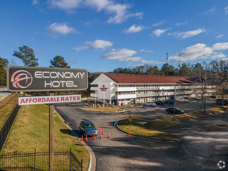 4265 Shirley Dr, Atlanta, GA à vendre - Photo du bâtiment - Image 2 de 14