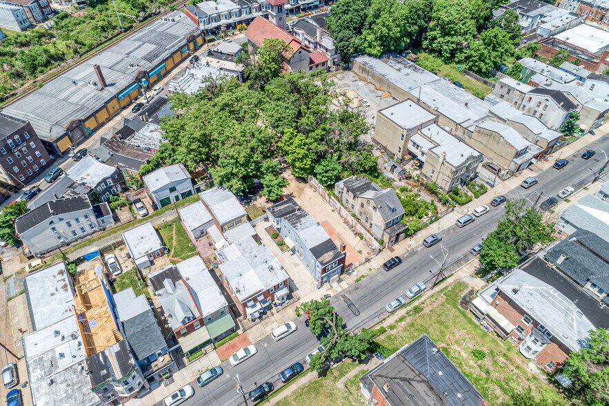 447 W Queen Ln, Philadelphia, PA à vendre - Photo principale - Image 2 de 8