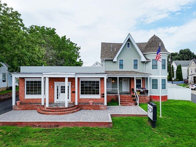 215 Washington Rd, Sayreville, NJ for lease - Building Photo - Image 1 of 42