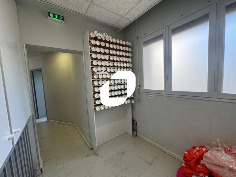 Bureau dans Pantin à louer - Photo du bâtiment - Image 3 de 8