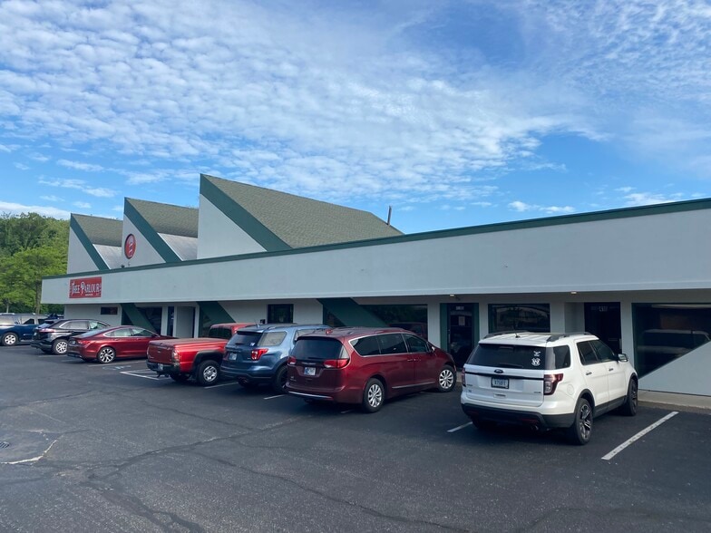 408-420 Cleveland Rd, Granger, IN for lease - Building Photo - Image 2 of 3