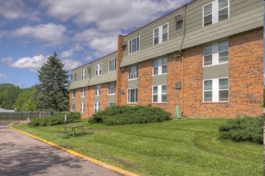 2236 Lower Afton Rd, Saint Paul, MN à vendre - Photo du bâtiment - Image 3 de 35