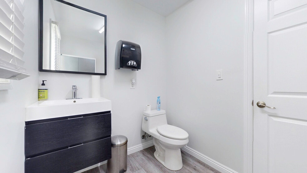 6851 Foothill Blvd, Tujunga, CA à vendre - Photo du bâtiment - Image 2 de 23