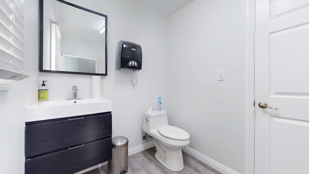 6851 Foothill Blvd, Tujunga, CA à vendre - Photo du bâtiment - Image 2 de 25