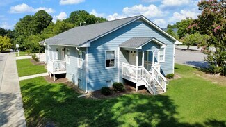 Plus de détails pour 108 Justice Heights St, Apex, NC - Bureau à vendre