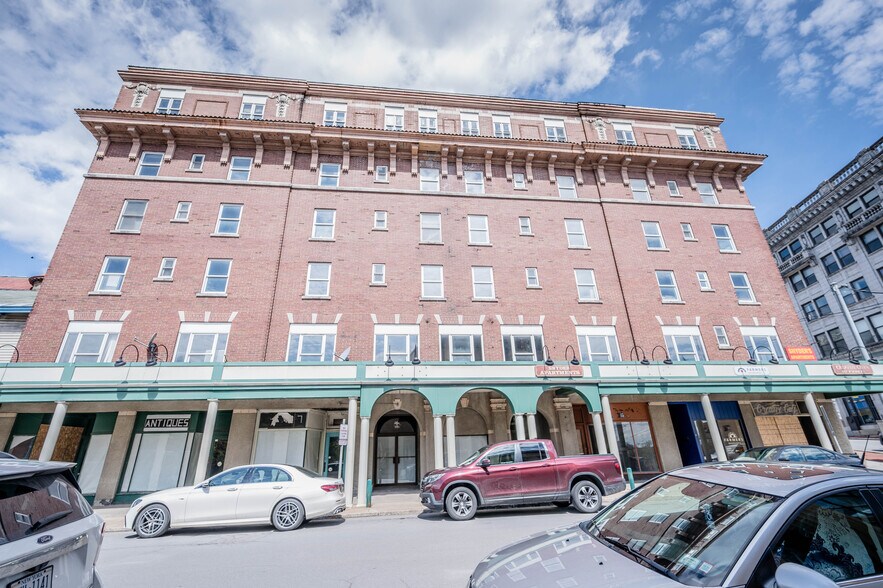 2-8 W Main St, Little Falls, NY à vendre - Photo du bâtiment - Image 3 de 73