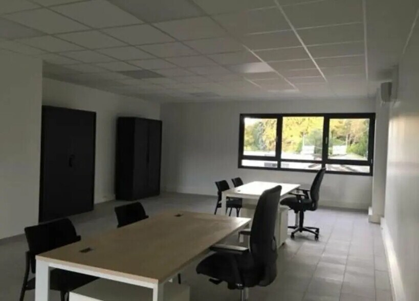 Flex dans Neuville-sur-Saône à louer - Photo intérieure - Image 2 de 4