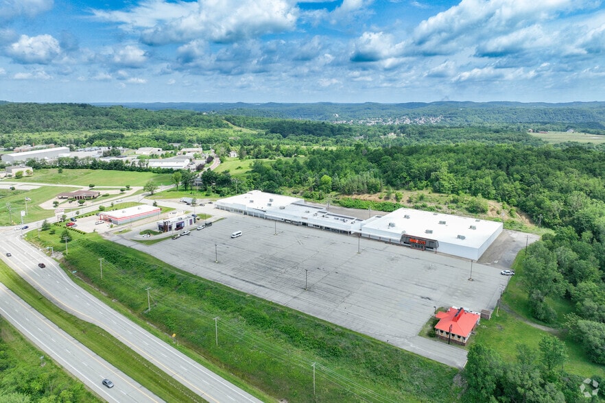 500 Hyde Park Rd, Leechburg, PA à louer - Aérien - Image 2 de 14