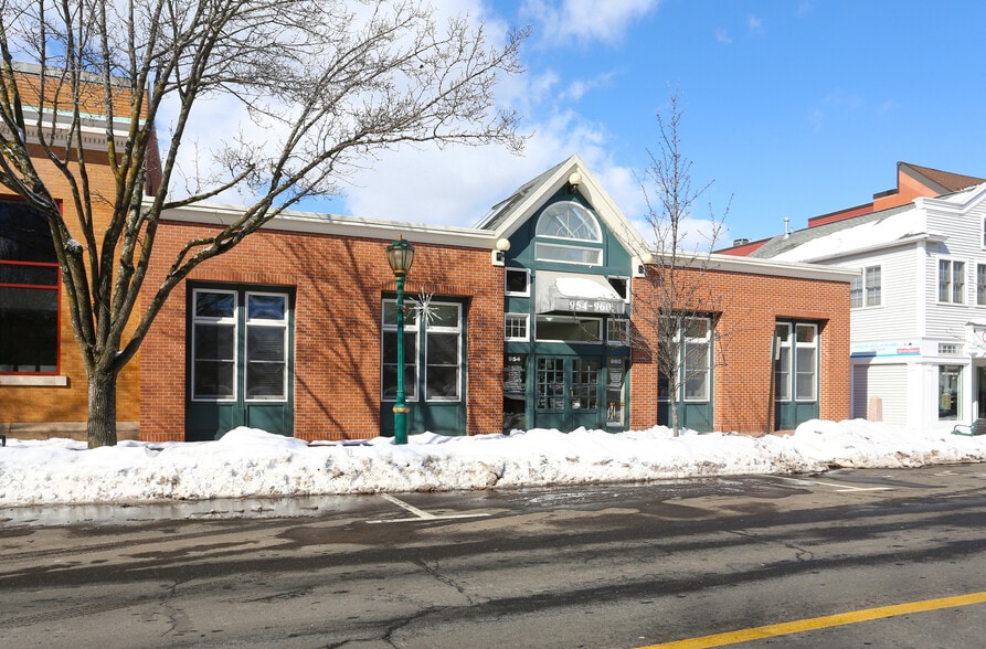 954-960 Main St, Branford, CT à louer - Photo du bâtiment - Image 3 de 10