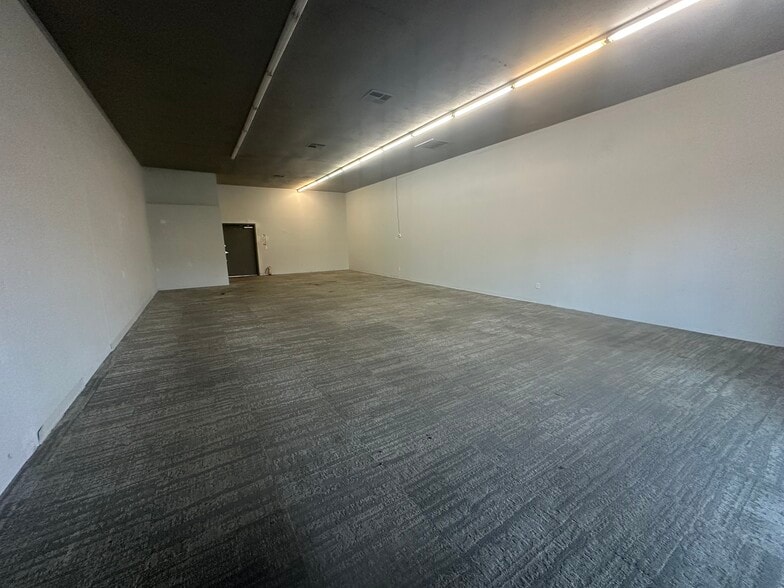 271-293 San Jacinto River Rd, Lake Elsinore, CA à louer - Photo du bâtiment - Image 3 de 8