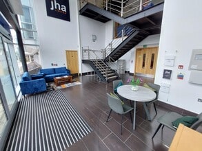 Lakeside Blvd, Doncaster à louer Photo intérieure- Image 1 de 3