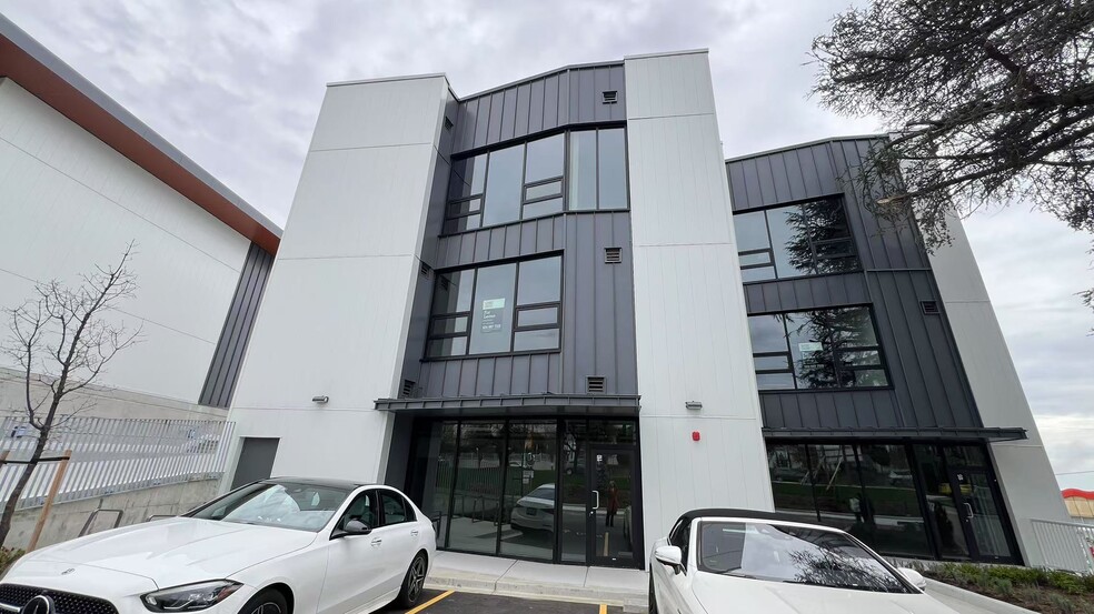 8210-8220 Ross St, Vancouver, BC for lease - Building Photo - Image 2 of 3