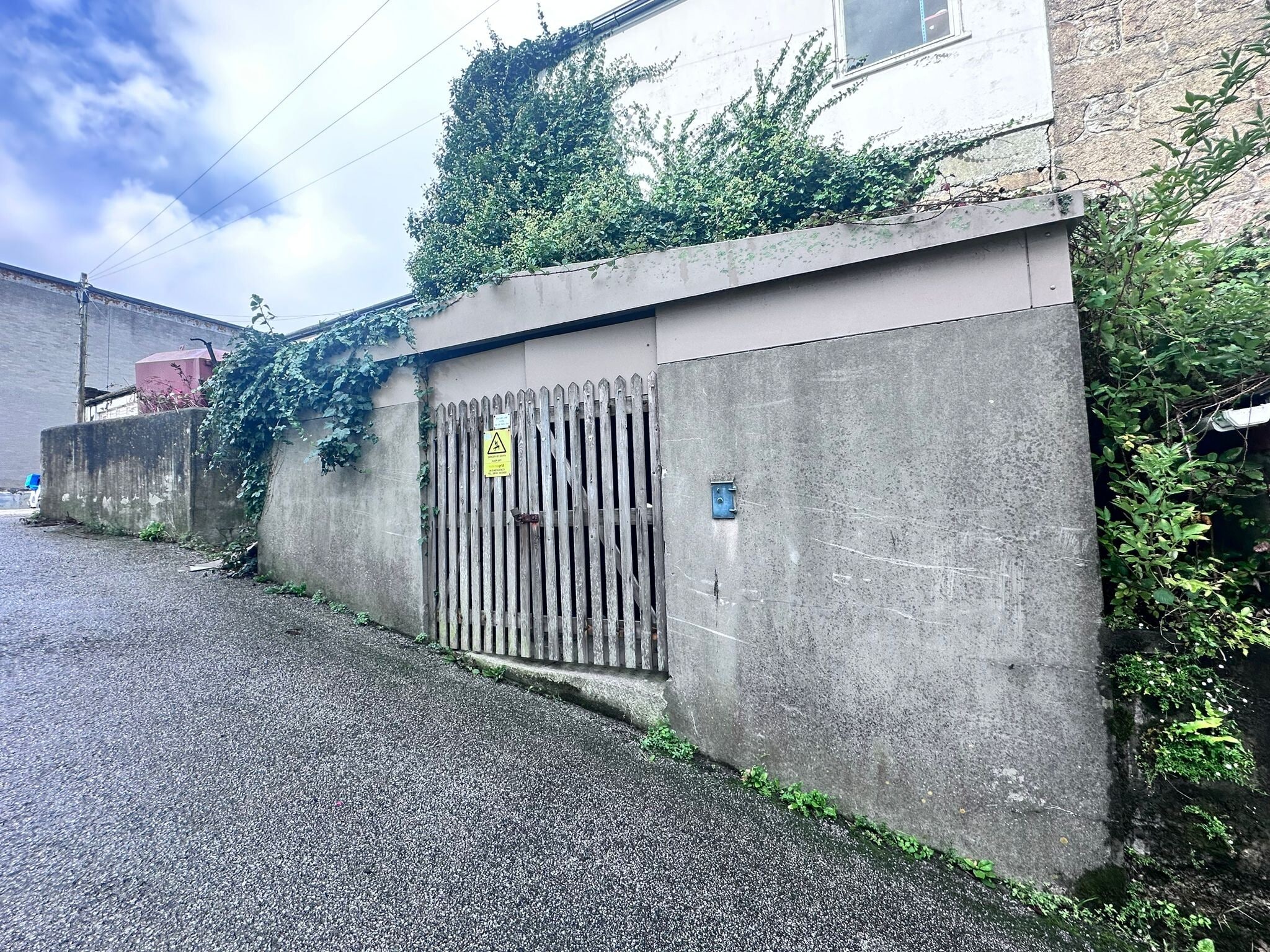 Market Jew St, Penzance for sale Primary Photo- Image 1 of 3