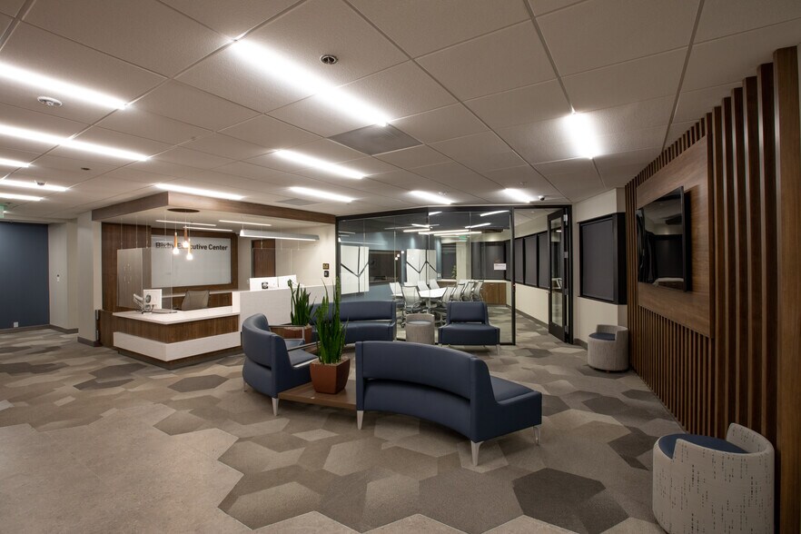 4401 N Atlantic Ave, Long Beach, CA à louer - Hall d’entrée - Image 1 de 16