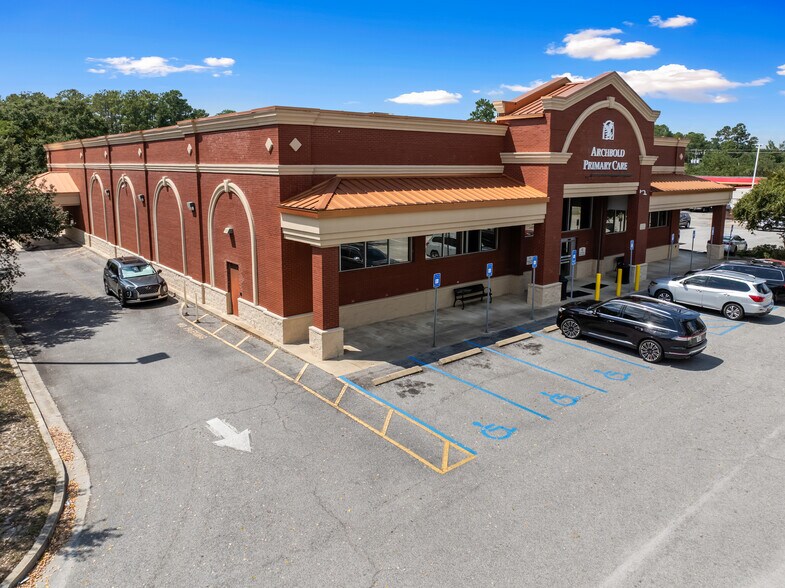 2621-2643 E Pinetree Blvd, Thomasville, GA à vendre - Photo du bâtiment - Image 3 de 8