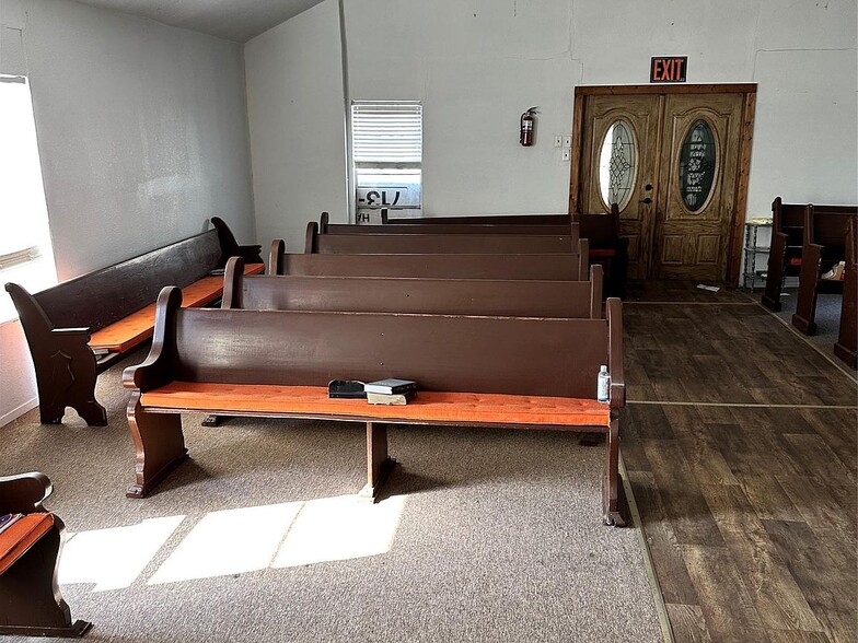125 2nd Ave, Taylor, TX for sale - Interior Photo - Image 3 of 8