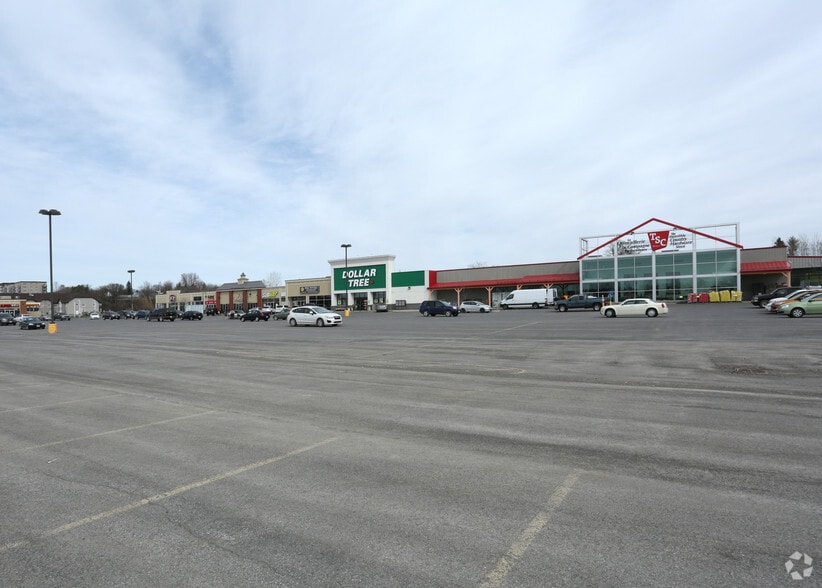 2756 Chamberland St, Clarence-Rockland, ON à louer - Photo du bâtiment - Image 3 de 6