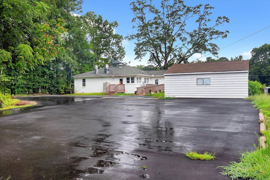 323 W Georgia Rd, Simpsonville, SC à louer - Photo du bâtiment - Image 3 de 28