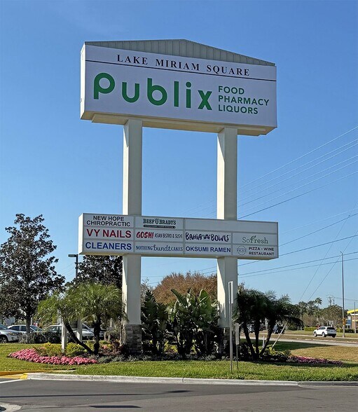 4730 S Florida Ave, Lakeland, FL à louer - Photo du bâtiment - Image 3 de 8