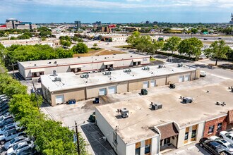 10646 Gulfdale St, San Antonio, TX à louer Aérien- Image 2 de 18