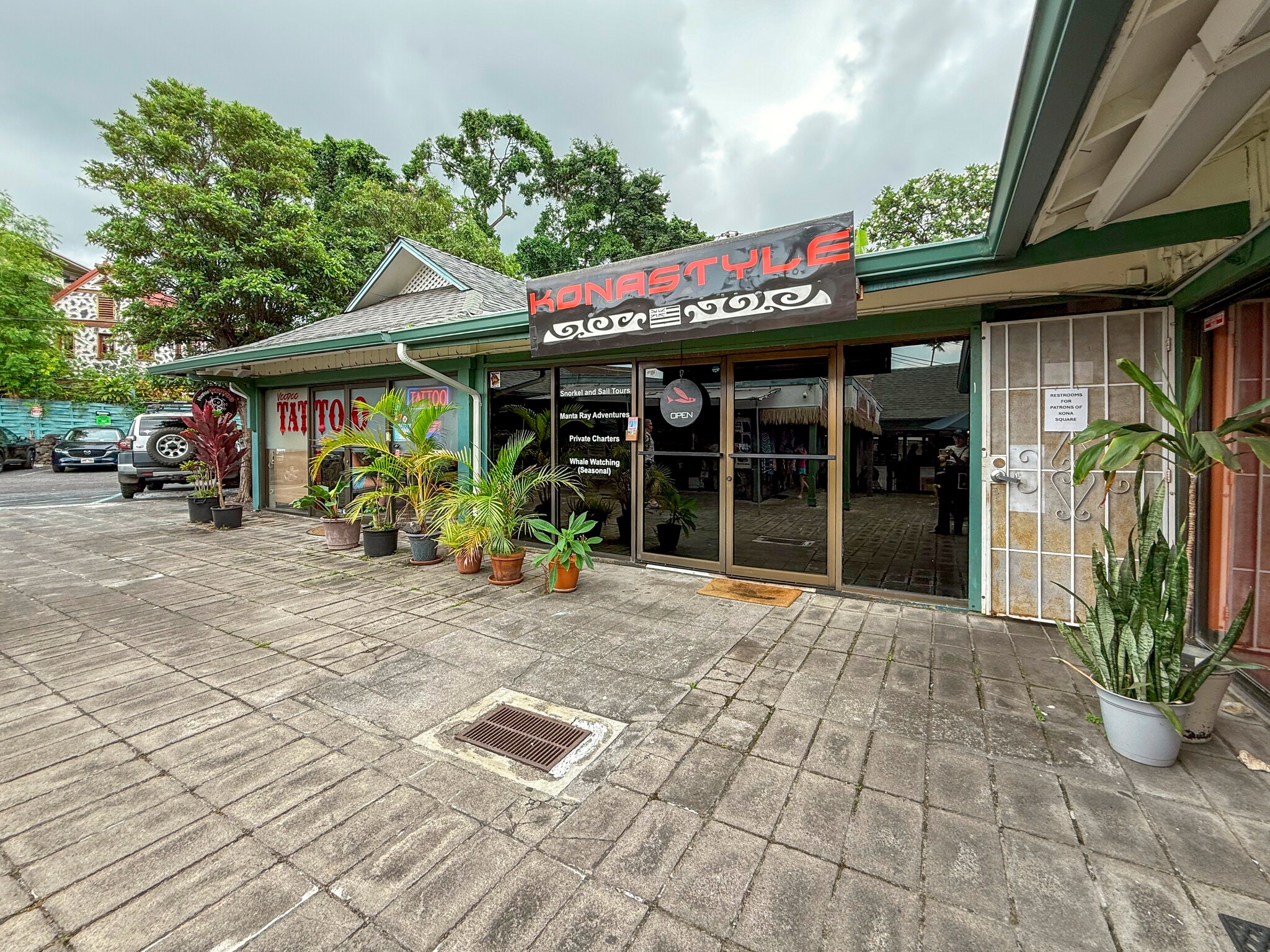 75-5669 Alii Dr, Kailua Kona, HI for lease Interior Photo- Image 1 of 4