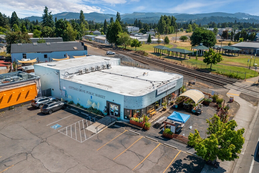926 E Main St, Cottage Grove, OR for sale - Aerial - Image 2 of 59