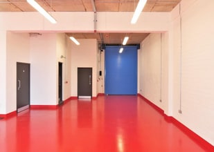 1-7 Ryan Dr, Brentford for lease Interior Photo- Image 1 of 4