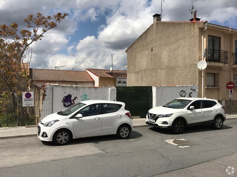 Calle la Paz, 40, Valdemorillo, Madrid à vendre - Photo du bâtiment - Image 2 de 2
