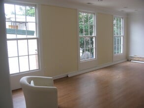 3214 O St NW, Washington, DC for lease Interior Photo- Image 2 of 8