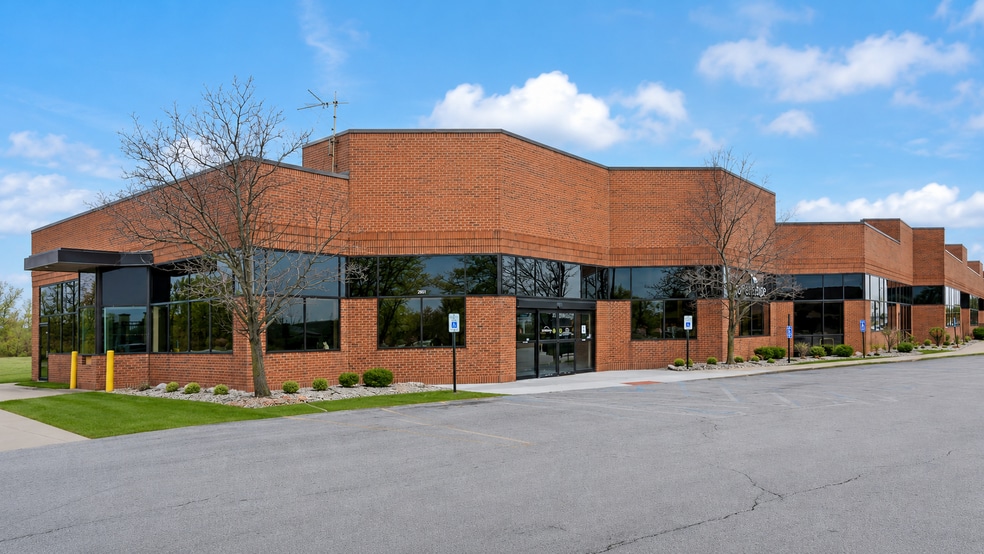 251-397 W 84th Dr, Merrillville, IN for lease - Building Photo - Image 3 of 7