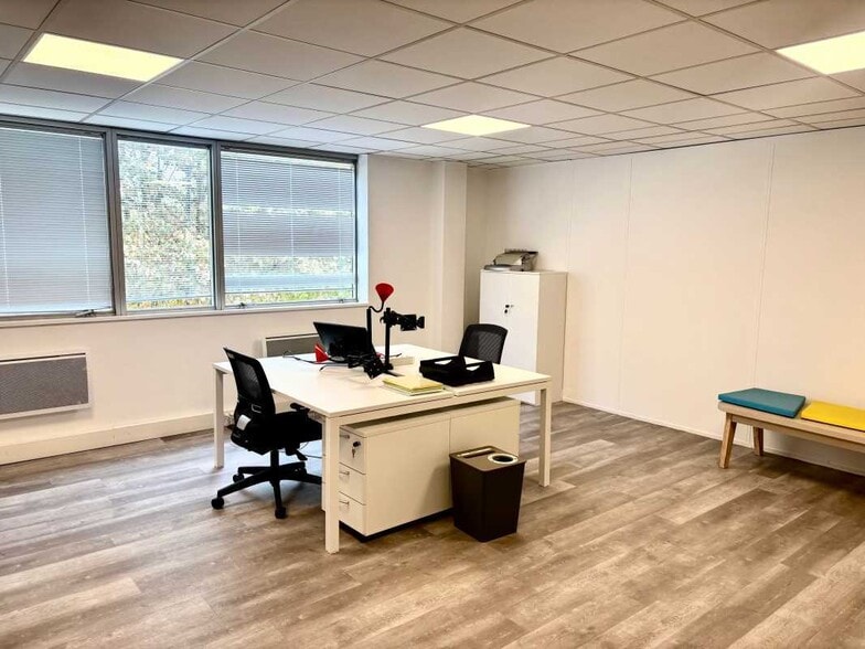 Office in Créteil for lease - Interior Photo - Image 3 of 19